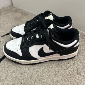 Nike Woman’s Black and White Low-Top Sneakers